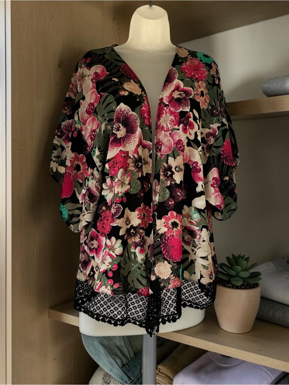 Coco + Jameson Floral Kimono Cardigan in Black and Pink